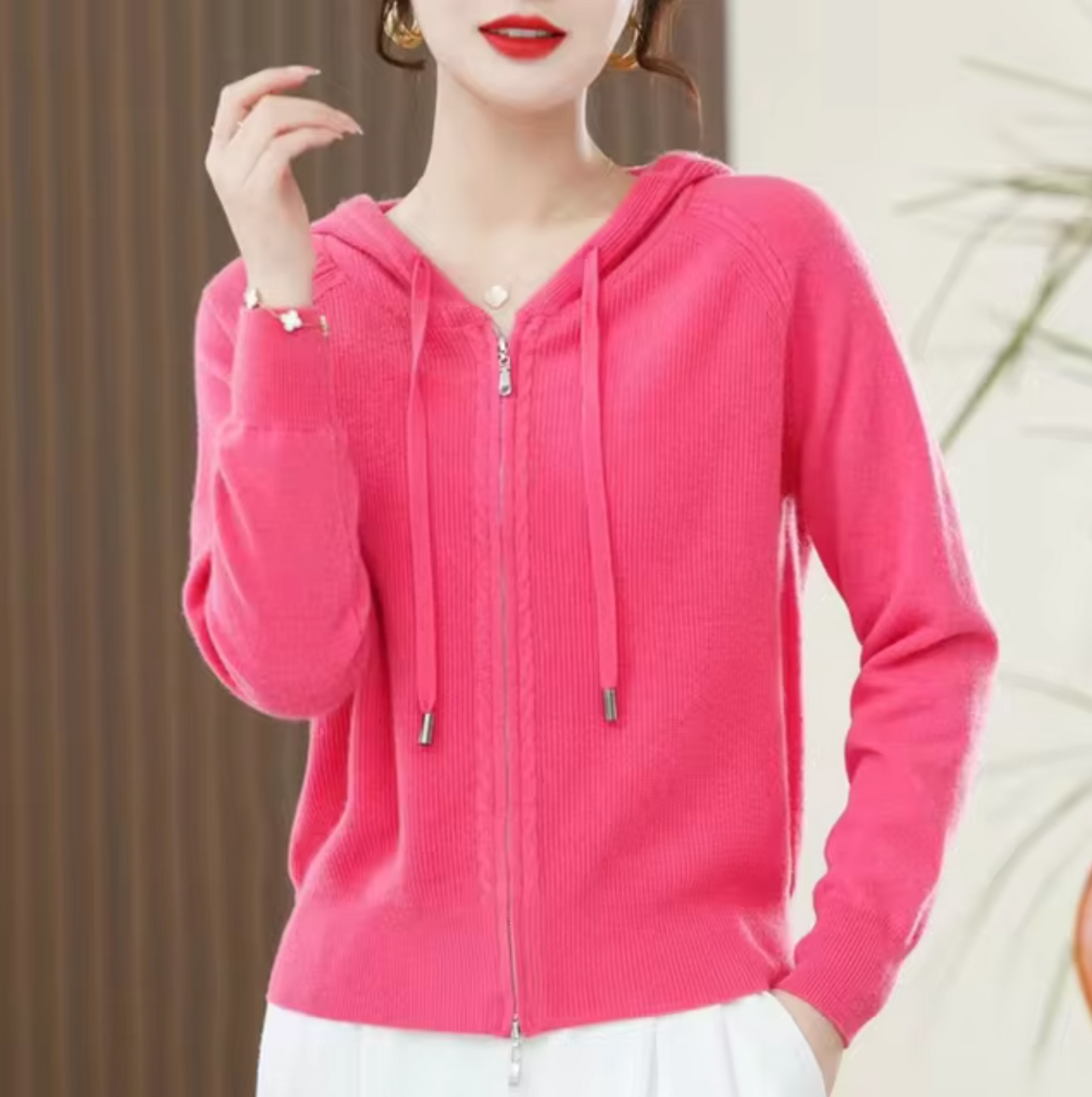 Kiana – Felpa con cappuccio in cashmere lavorato a maglia