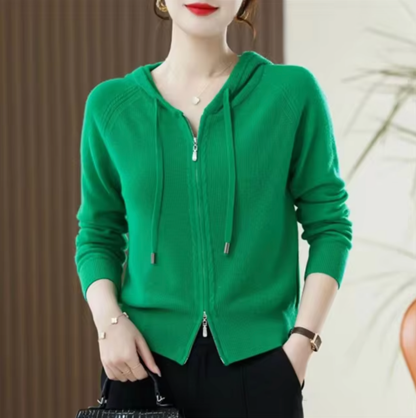 Kiana – Felpa con cappuccio in cashmere lavorato a maglia